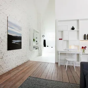 Couette-café Maison Nationale Flats&suites, Anvers